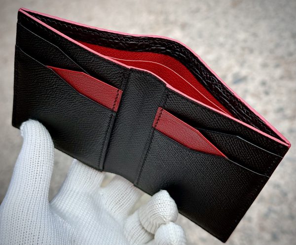 Shark leather customized wallet with a unique texture and premium craftsmanship.